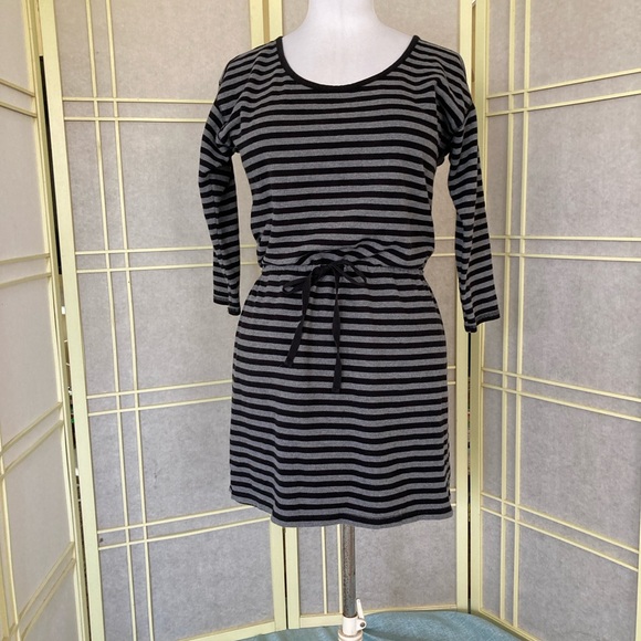 Full Outfit - Dress and Hat - Picture 3 of 15